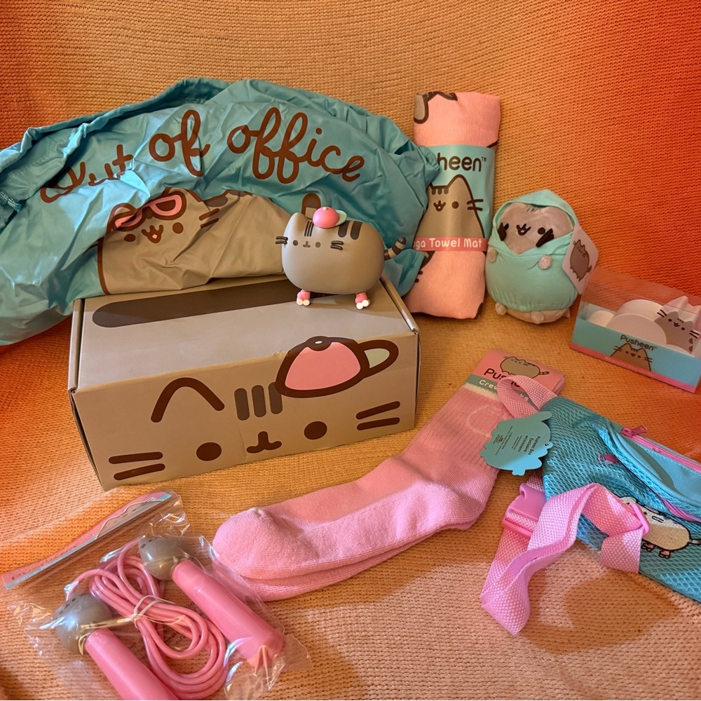 Pusheen Spring 2019 Box